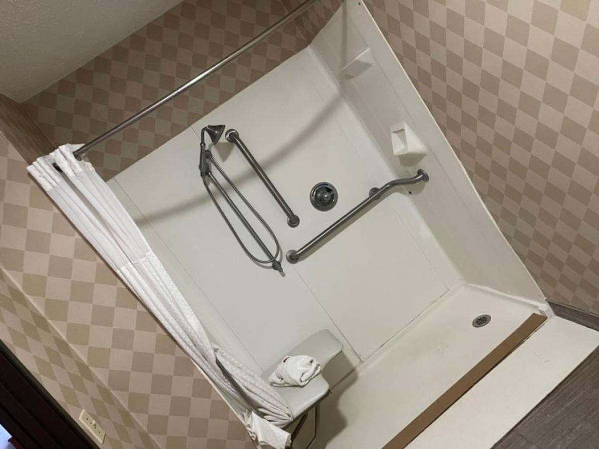 盖尔斯堡贝蒙特旅馆套房酒店 外观 照片