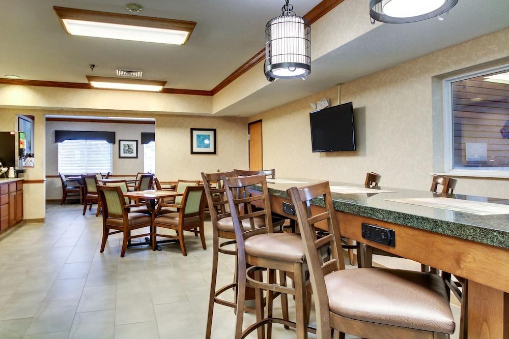盖尔斯堡贝蒙特旅馆套房酒店 外观 照片